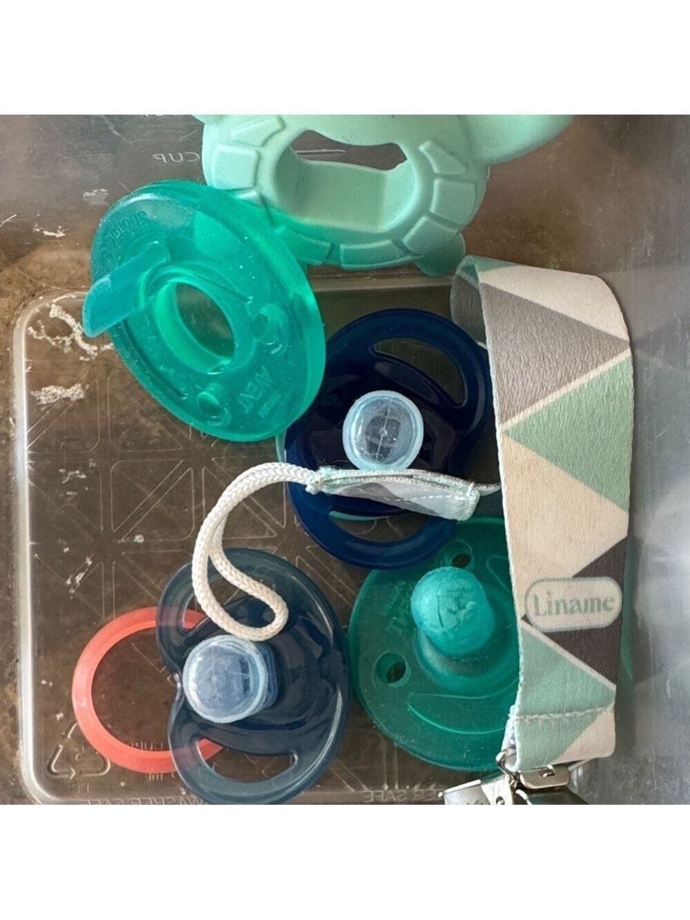 Baby Pacifier and Teether Set with Storage Box - Picture 4 of 4